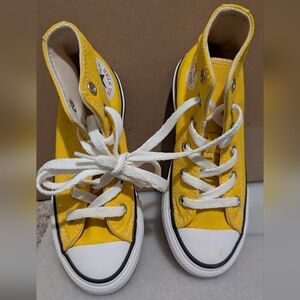 Converse Kids High-Top Sneakers in Yellow and White